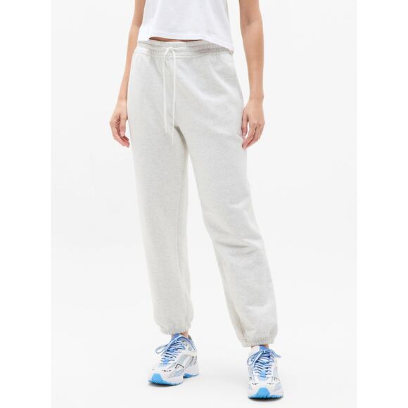 Athleta Women's Size M Easy Fleece Mid Rise Jogger Pants Grey Pockets NWT 575914 - Picture 1 of 15